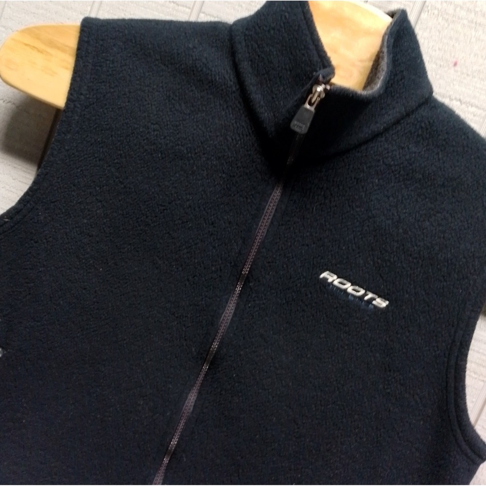 VTG Roots Athletics Vest Men's Size Small Black Grunge Zip Embroidered - Fleece